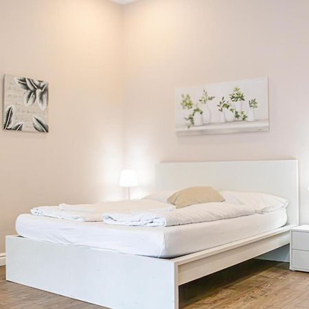 Stylish Studio Apartment Wiener Stadthalle Viena Exterior foto