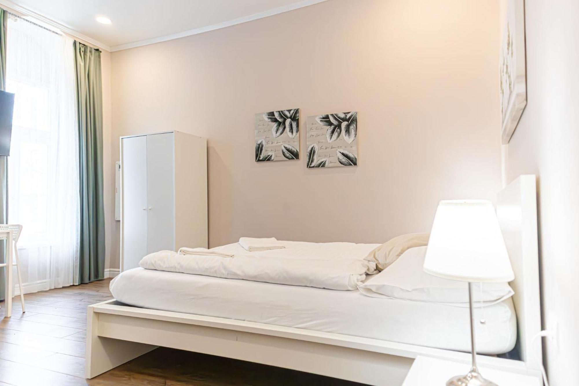 Stylish Studio Apartment Wiener Stadthalle Viena Exterior foto
