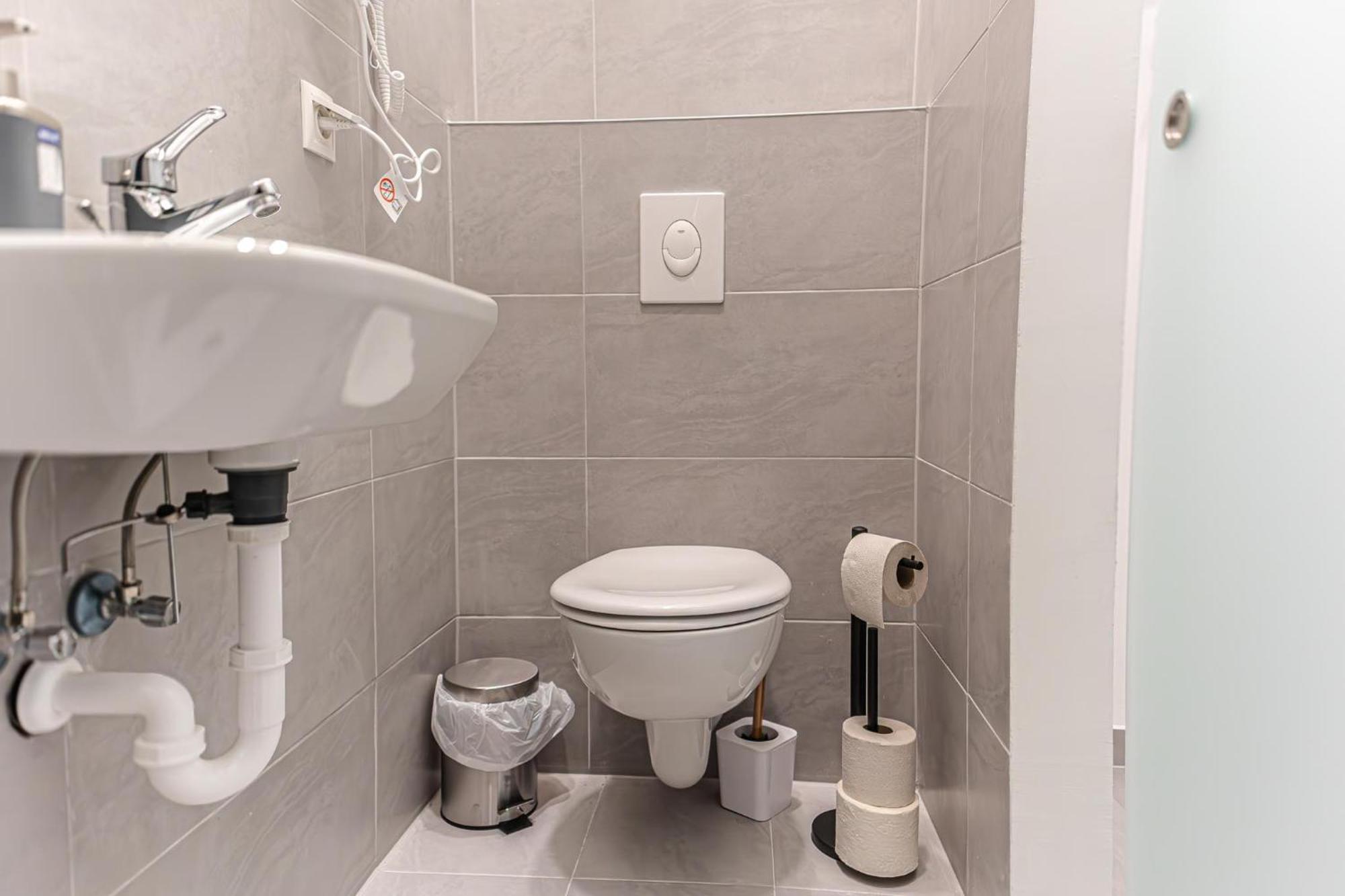 Stylish Studio Apartment Wiener Stadthalle Viena Exterior foto